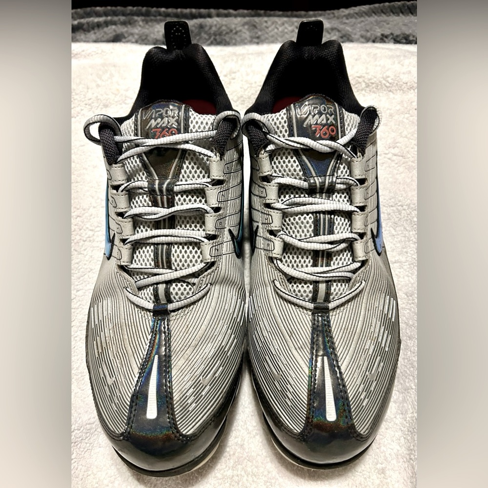 Nike Air VaporMax 360 Men's Gray/Black Athletic Sneakers